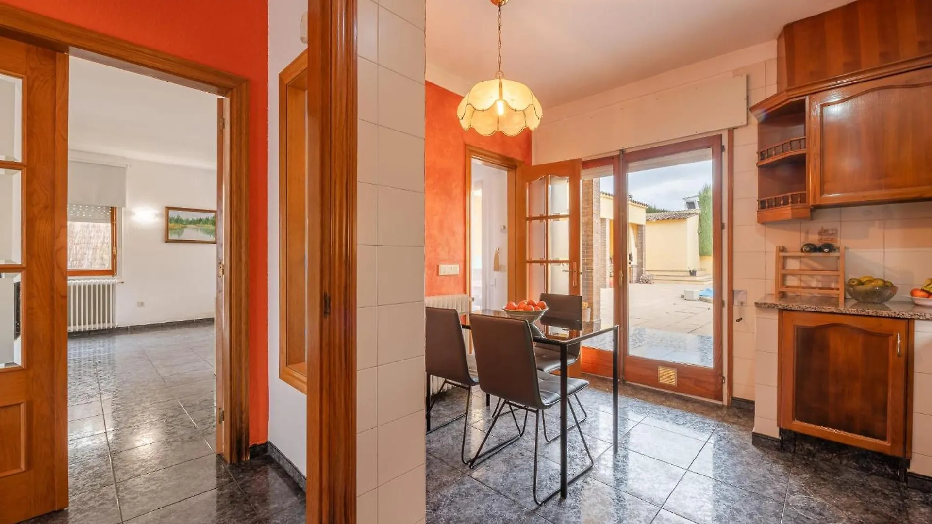 Villa Catalunya Casas Off The Beaten Path Oasis Near Lake! Usall Spain